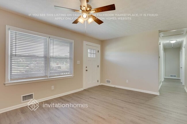 Photo - 2421 Kennedy Ln