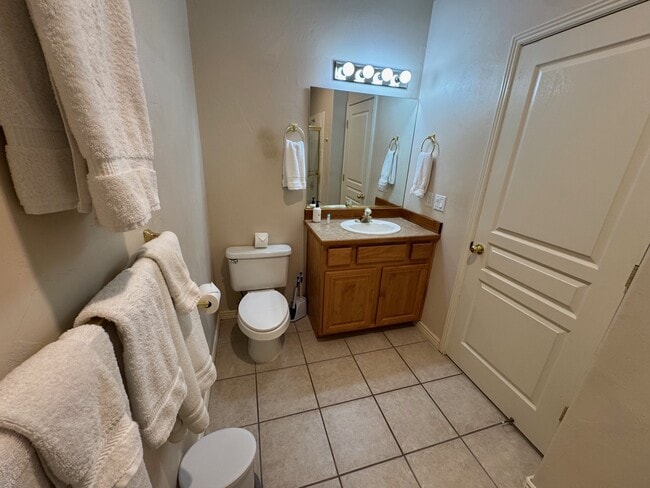 Photo - 400 Paradise Pky Unit 180