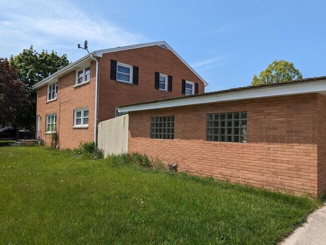 Photo - 1491-1493 Harvey St