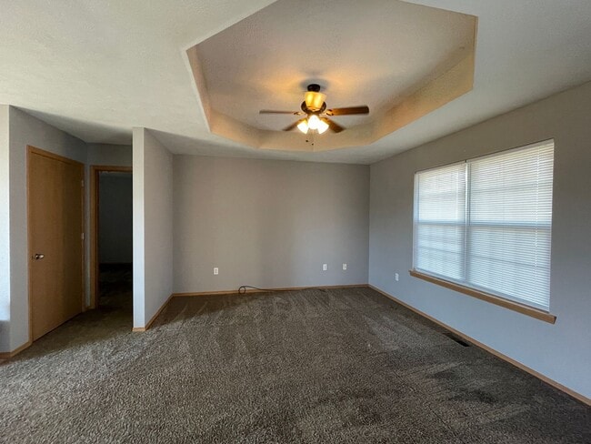 Photo - 3 Bedroom Home in Clever Available Now!