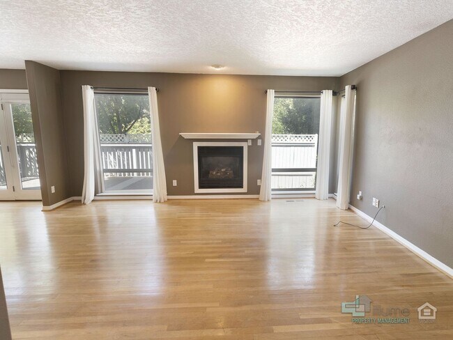Photo - West Linn Single Family 3 Bd/2.5 Bth w/ Basement/Bonus Room.