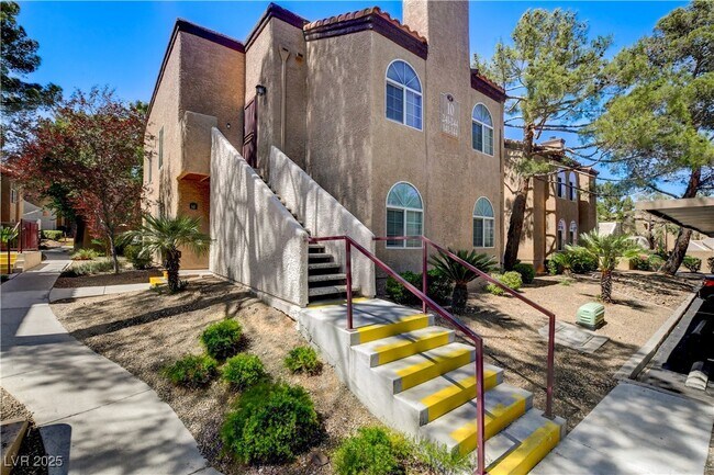 Building Photo - 9325 W Desert Inn Rd Unit 143 Rental