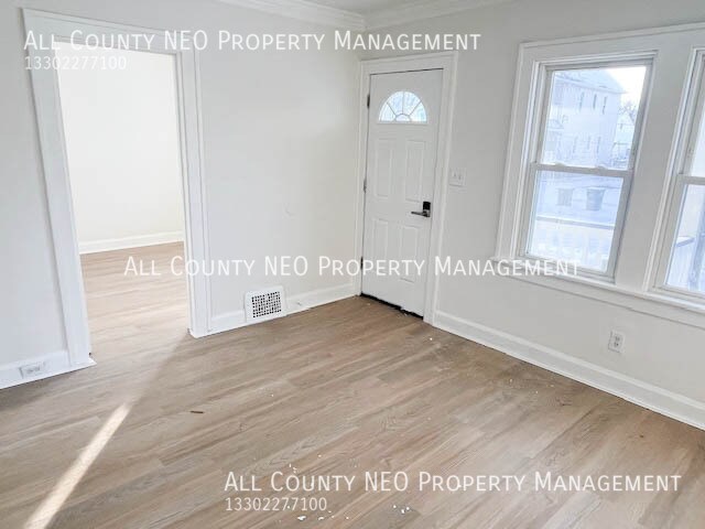 Photo - 4306 Buechner Ave Unit Down