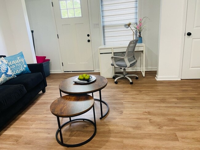 Área dedicada a estudio/trabajo/oficina - 311 Penniman Rd Unidad B