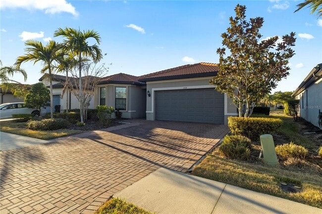 Photo - 1530 Hyssop Loop