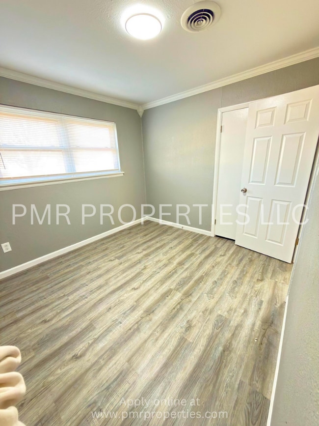 Photo - 4 Bedrooms / 1 Bathroom House