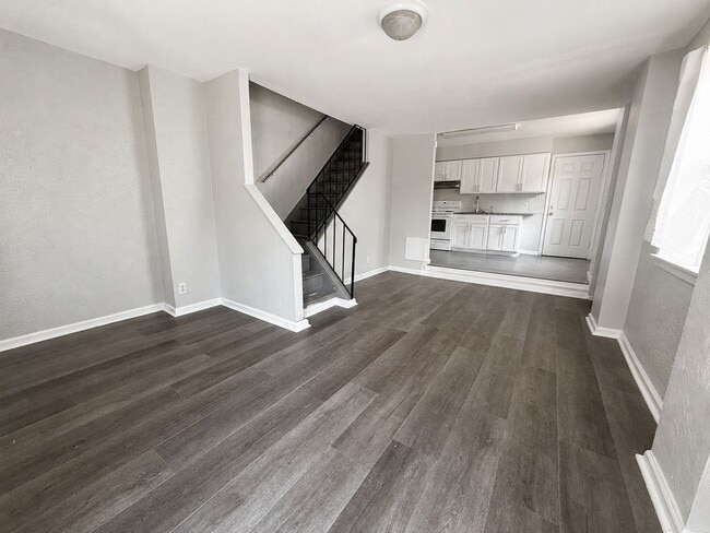 Photo - 2601 N Sartain St