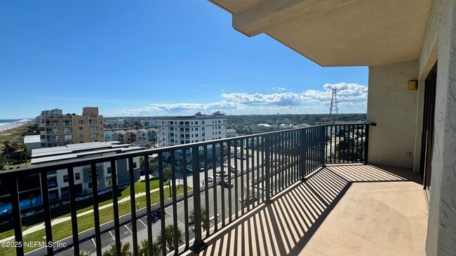 Photo - 1901 First St Unidad 806