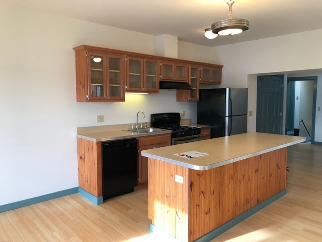 Photo - White Sulphur, LLC 165 Unit Apt. B