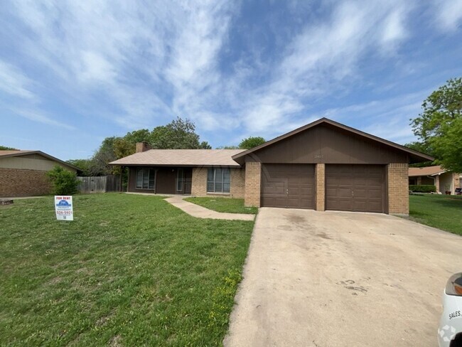 Building Photo - 2407 Buttercup Cir Rental