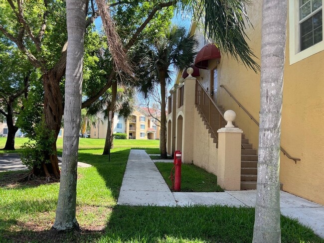Building Photo - 4220 San Marino Blvd Unit 201