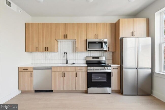 Photo - 5521 Wayne Ave