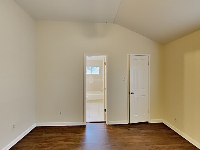 Building Photo - 6903 Eagle Ridge Dr