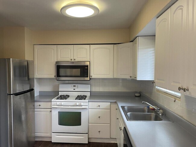 Photo - 240 E Rimini Ct Unit 240