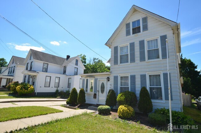 Photo - 259 Main St