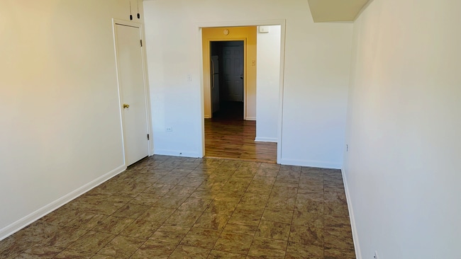 Den2 - 214 Gloria St Unit 214C