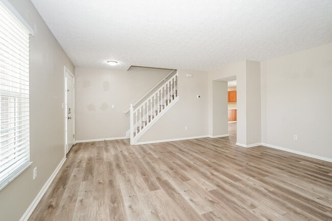 Photo - 5718 Cruiser Ave