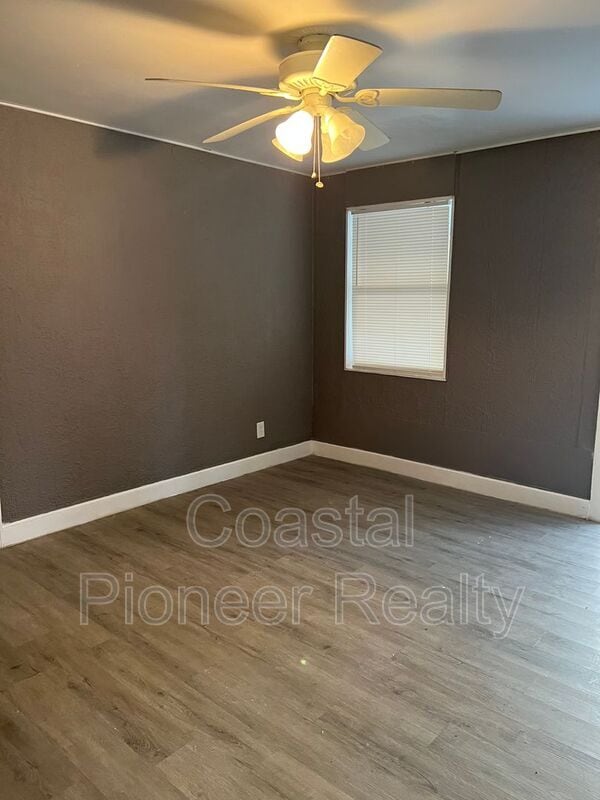 Photo - 7026 Washington St