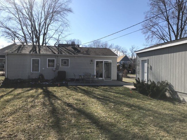 Photo - 109 N Eagle St