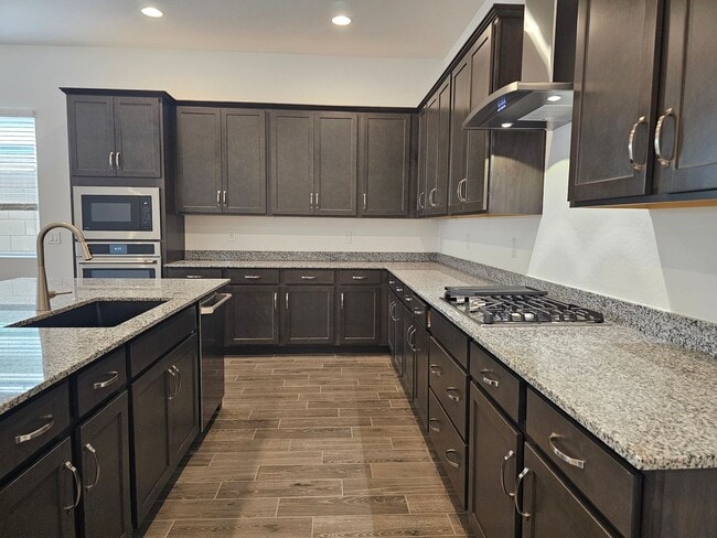 Photo - BEAUTIFUL NEW HOME 5 BEDROOMS 3 BATHS!