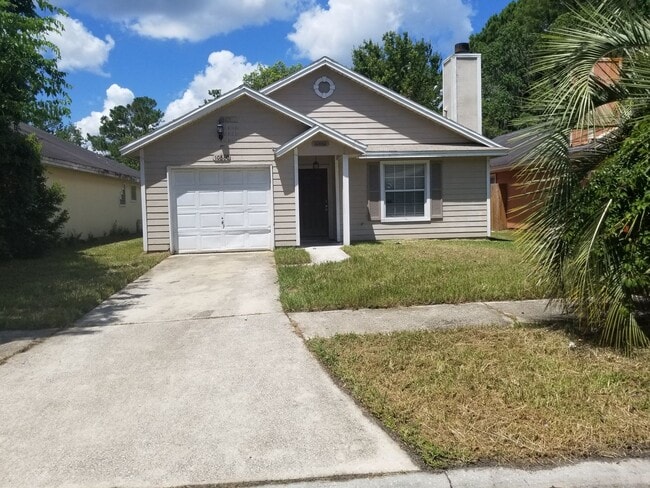 Building Photo - 3 Bed 1 Bath Home