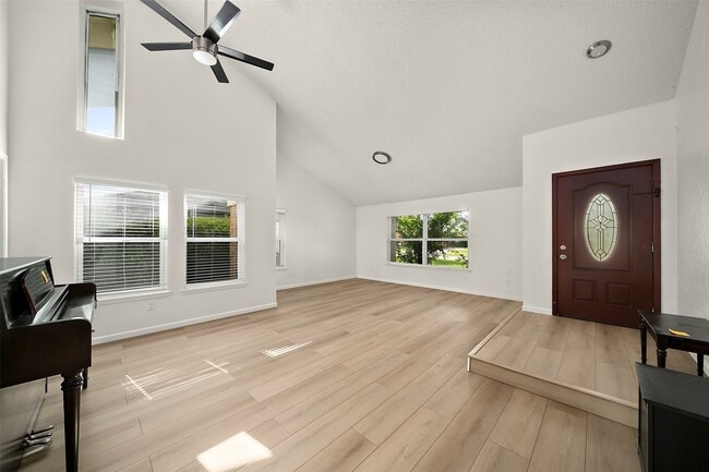 Photo - 3219 The Highlands Dr