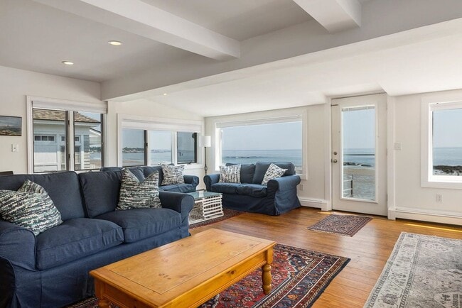 1304 Ocean