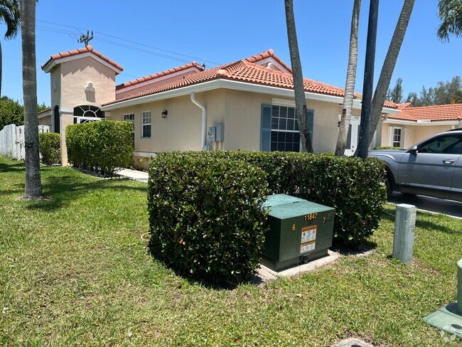 Building Photo - 7565 Edisto Dr Rental