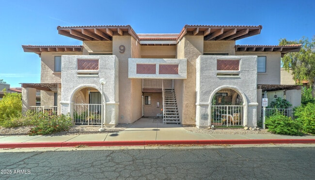 Building Photo - 5757 W Eugie Ave Unit 2032 Rental
