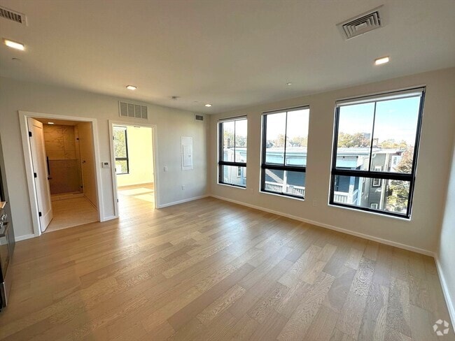 Building Photo - 9-11 Burney St Unit 307 Rental