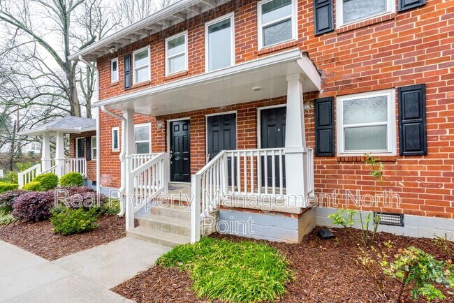 Photo - 1097 Westview Dr SW