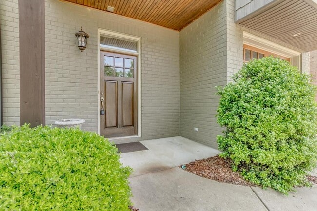 Photo - 2800 Belle Chase Ln