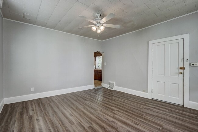 Photo - 1811 N Warren Ave Unit Lower Front