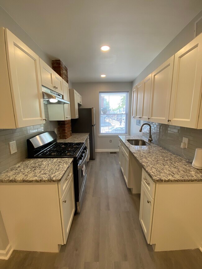 Photo - 6211 Elmwood Ave Apartments Unit 2