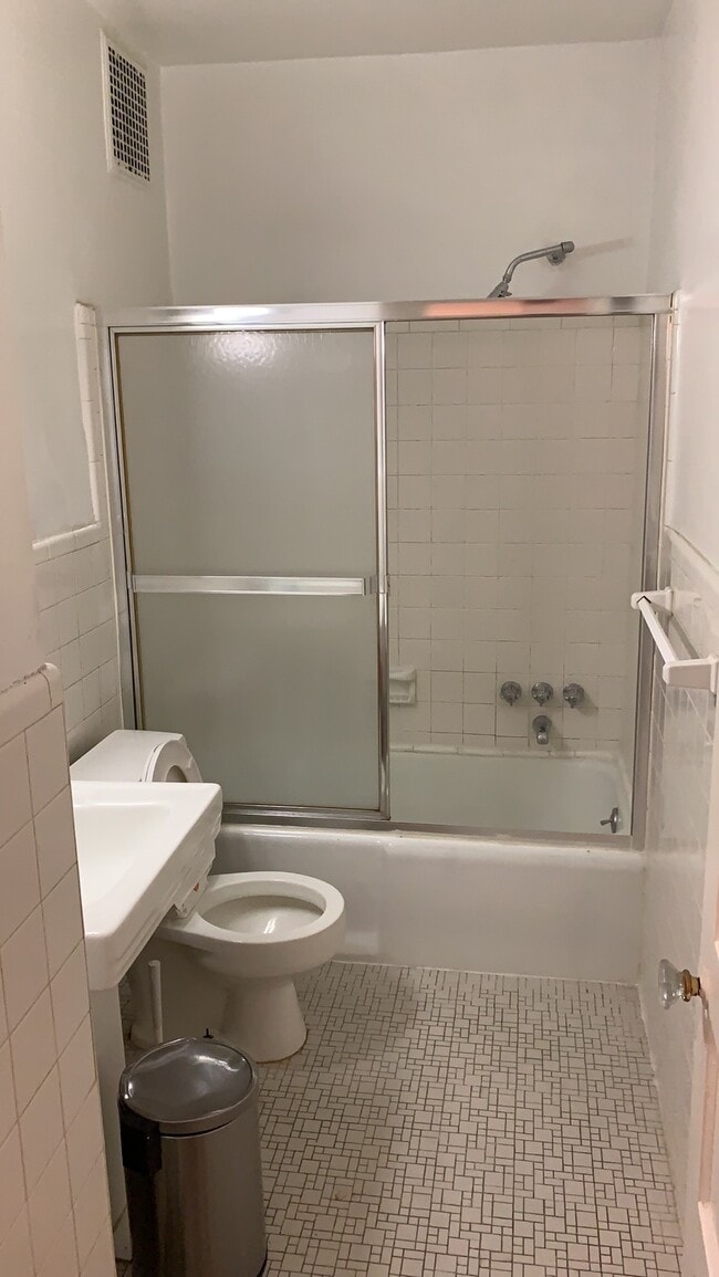 199 W City Ave
