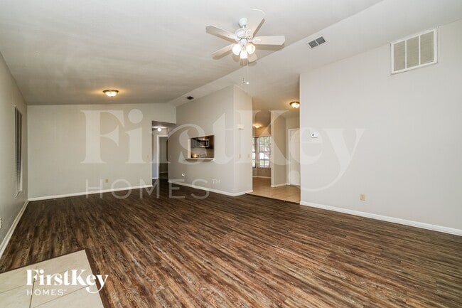 Photo - 1907 Landside Dr