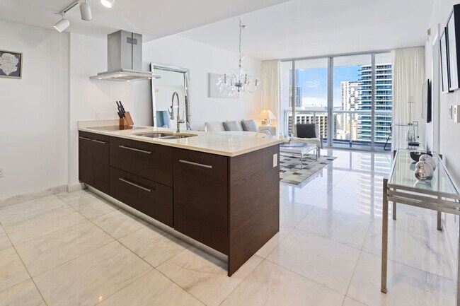 Photo - 501 Brickell Ave Unidad SI ID1520350P