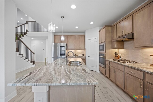 Building Photo - 1112 Lickety Ln