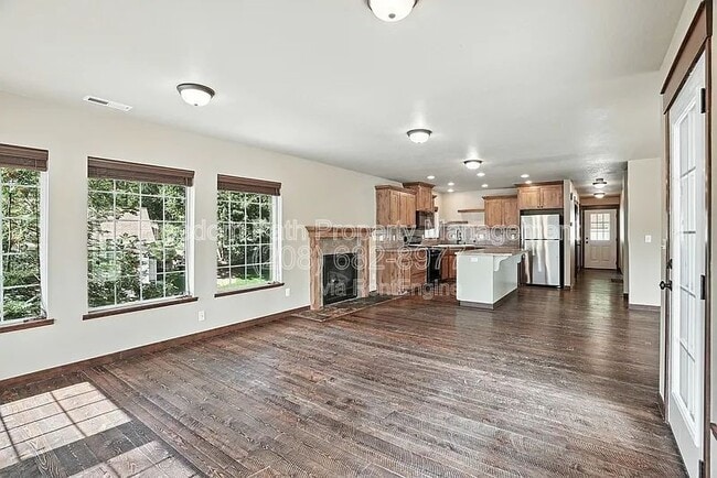 Photo - 23732 N Lakeview Blvd