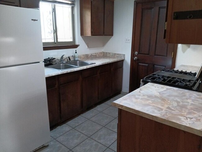 Photo - 2313 Raymac Rd SW