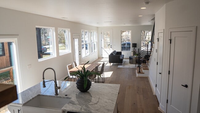 Photo - Hollywood Luxury Living