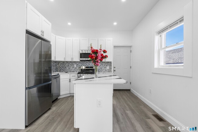 Photo - 93 Spring St