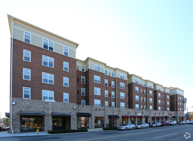 Building - University Edge Akron