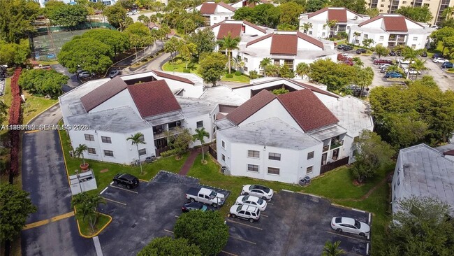 Photo - 9403 Fontainebleau Blvd Unidad 211-21