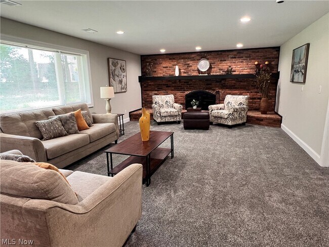 Photo - 704 Echo Dr