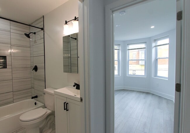 Photo - 103 E Coulter St Unit 2nd Fl