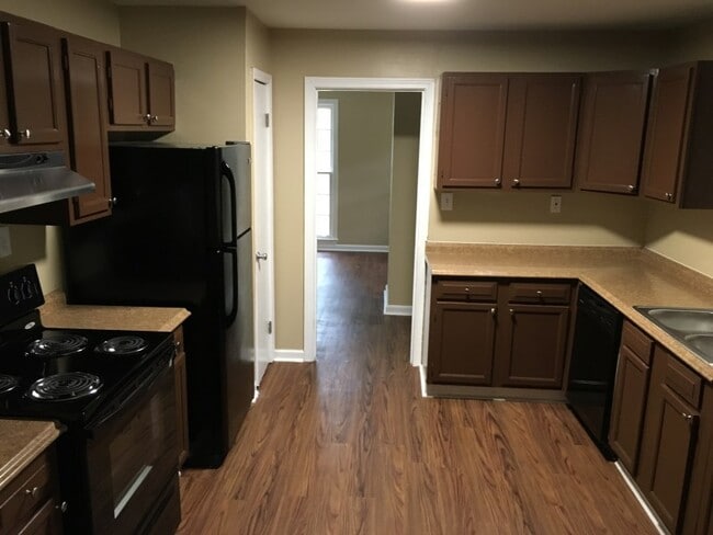 Photo - 418 Laborde Dr