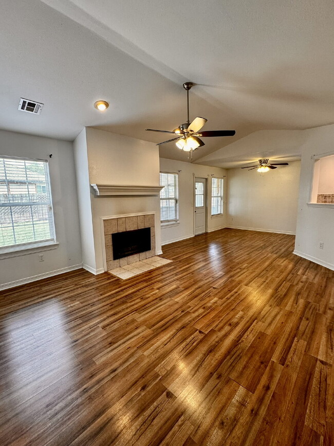 Photo - 659 Frances Dr