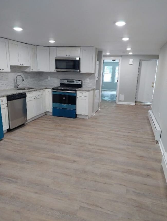 Photo - 1309 W Wingohocking St Unit B