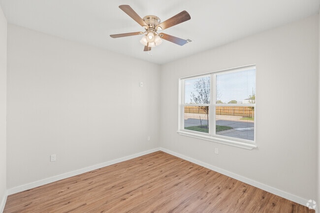 3BR, 2BA - 1,154SF - Primary Bedroom